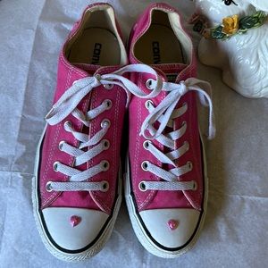 Converse Chuck Taylor pink All Star “heart” Classic LOW TOP SHOE SZ 8 women